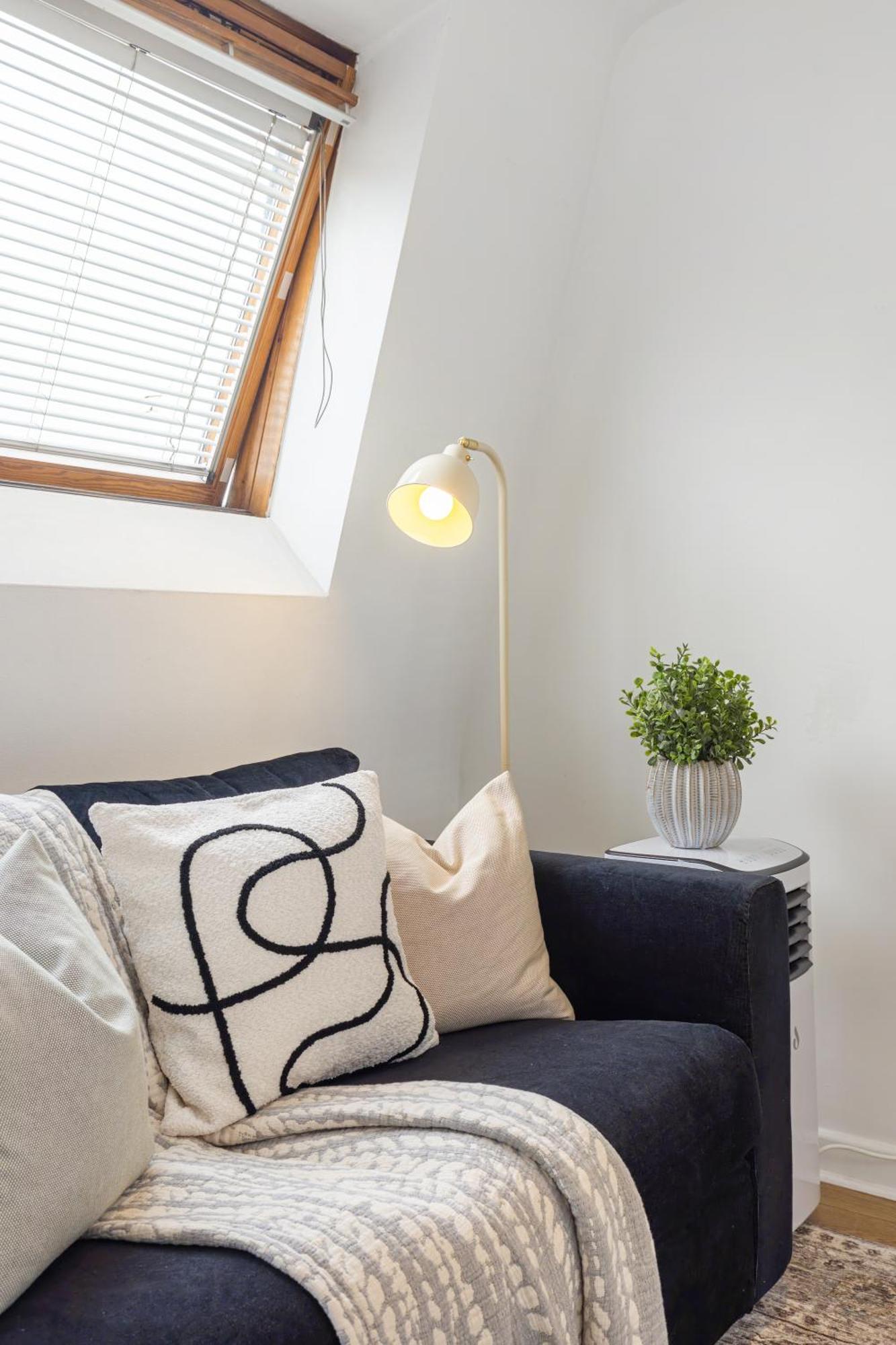 Apartment Bayswater Delight 59c